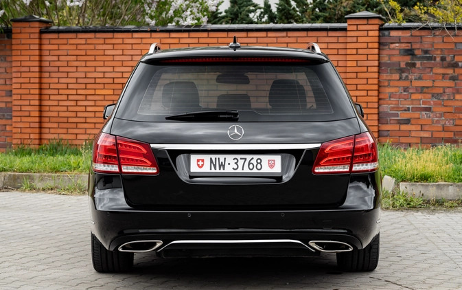 Mercedes-Benz Klasa E cena 62900 przebieg: 208000, rok produkcji 2013 z Warszawa małe 667
